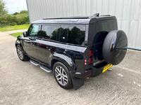 LAND ROVER DEFENDER 110