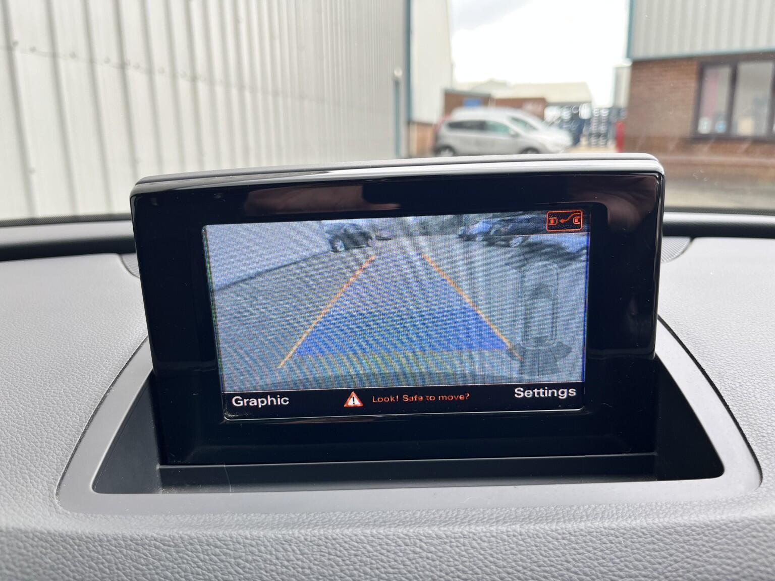 Audi Q3 1.4 TFSI CoD Black Edition Manual