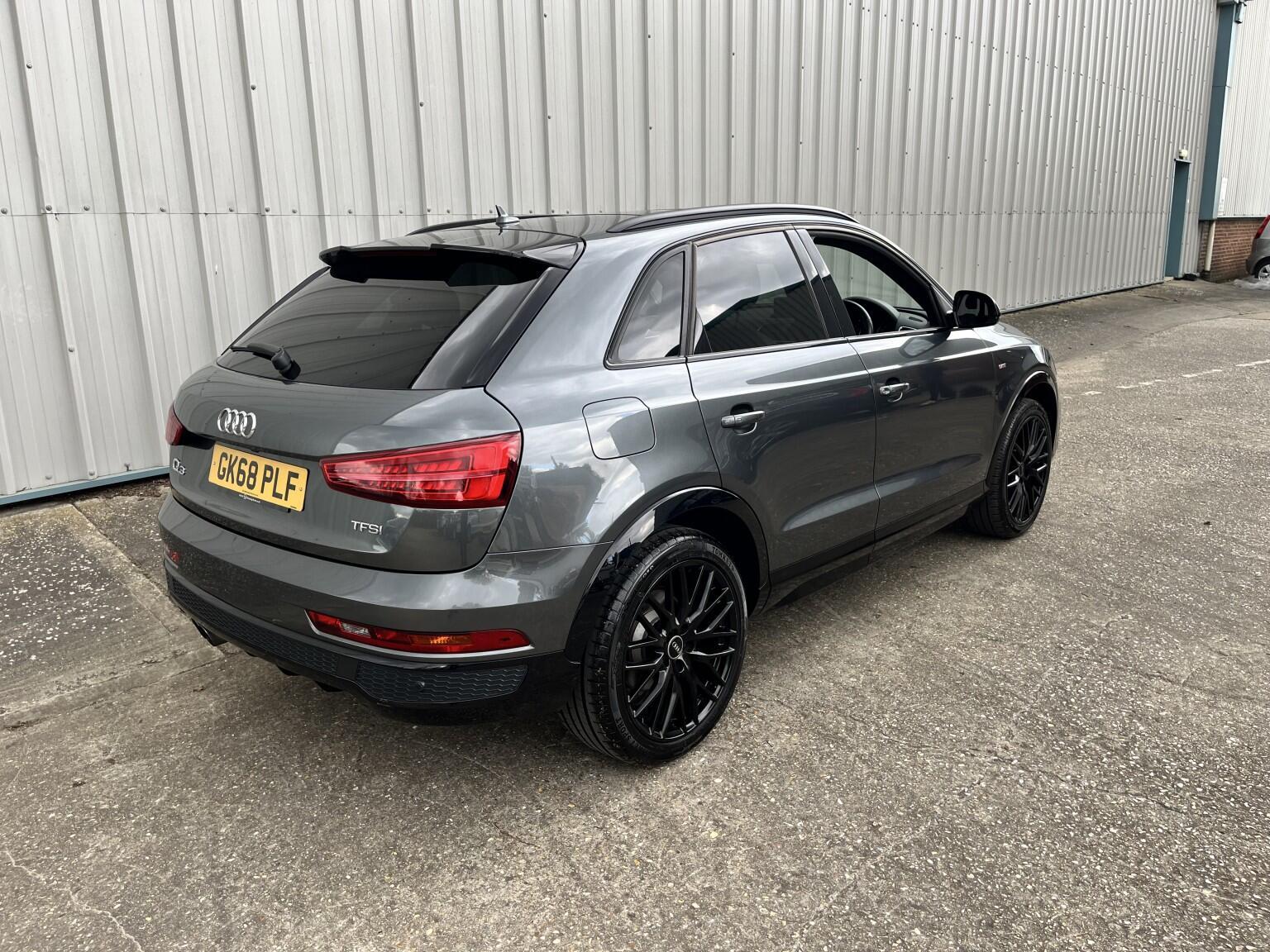 Audi Q3 1.4 TFSI CoD Black Edition Manual