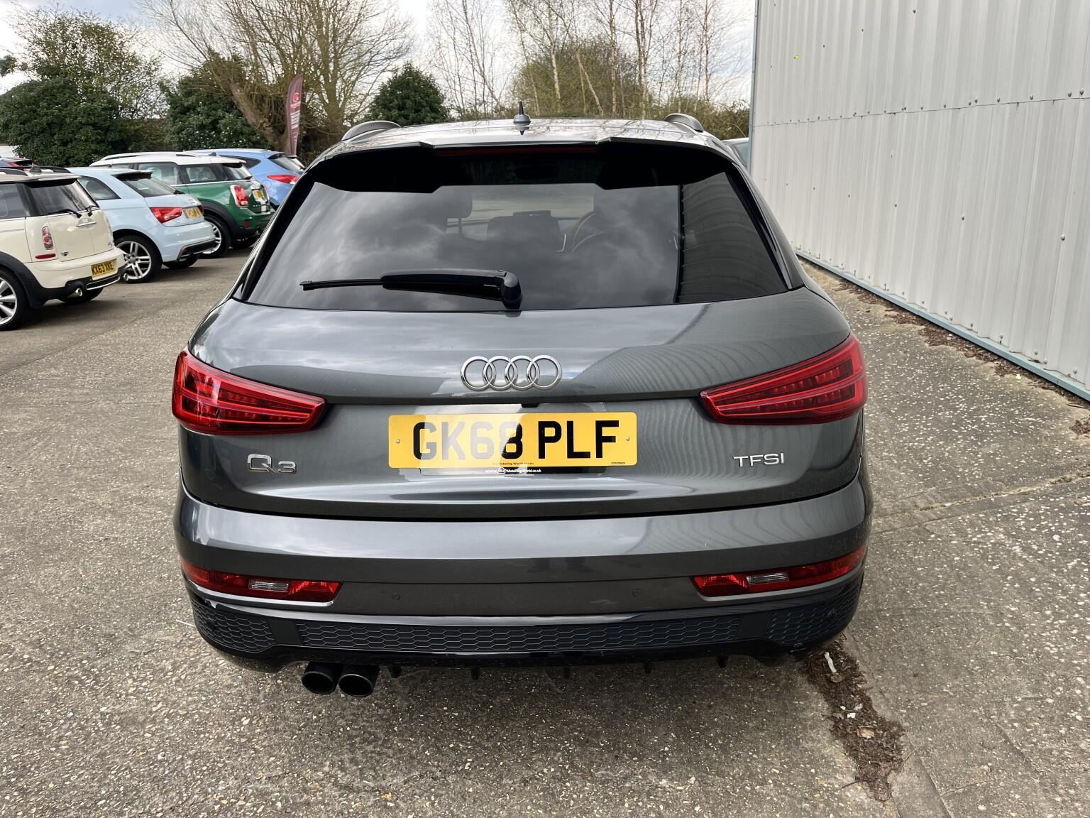 Audi Q3 1.4 TFSI CoD Black Edition Manual