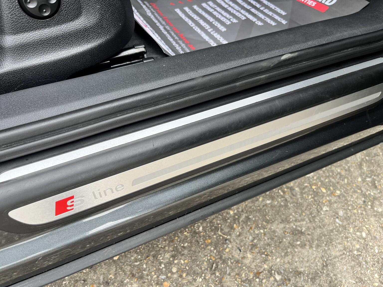 Audi Q3 1.4 TFSI CoD Black Edition Manual