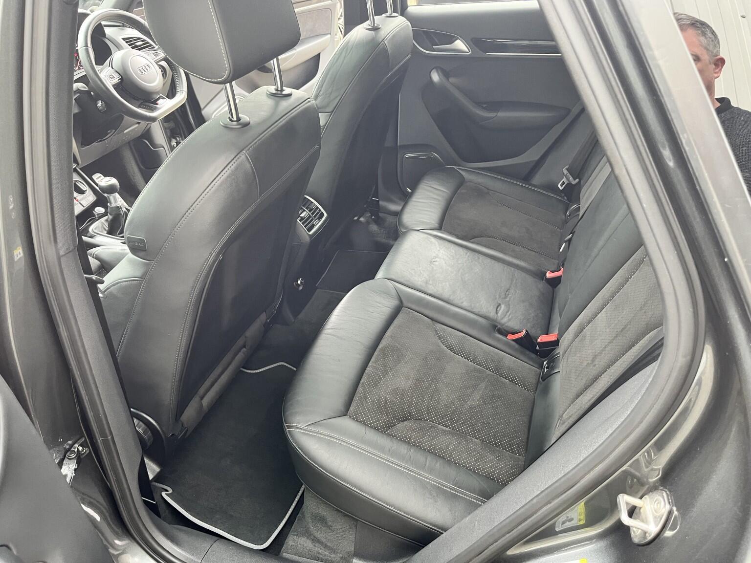 Audi Q3 1.4 TFSI CoD Black Edition Manual