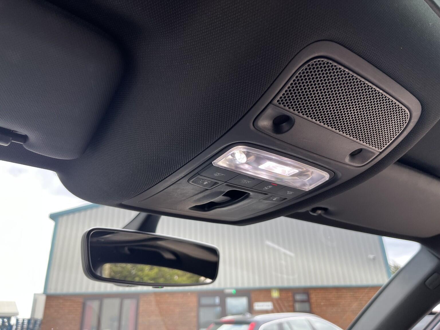 Audi Q3 1.4 TFSI CoD Black Edition Manual