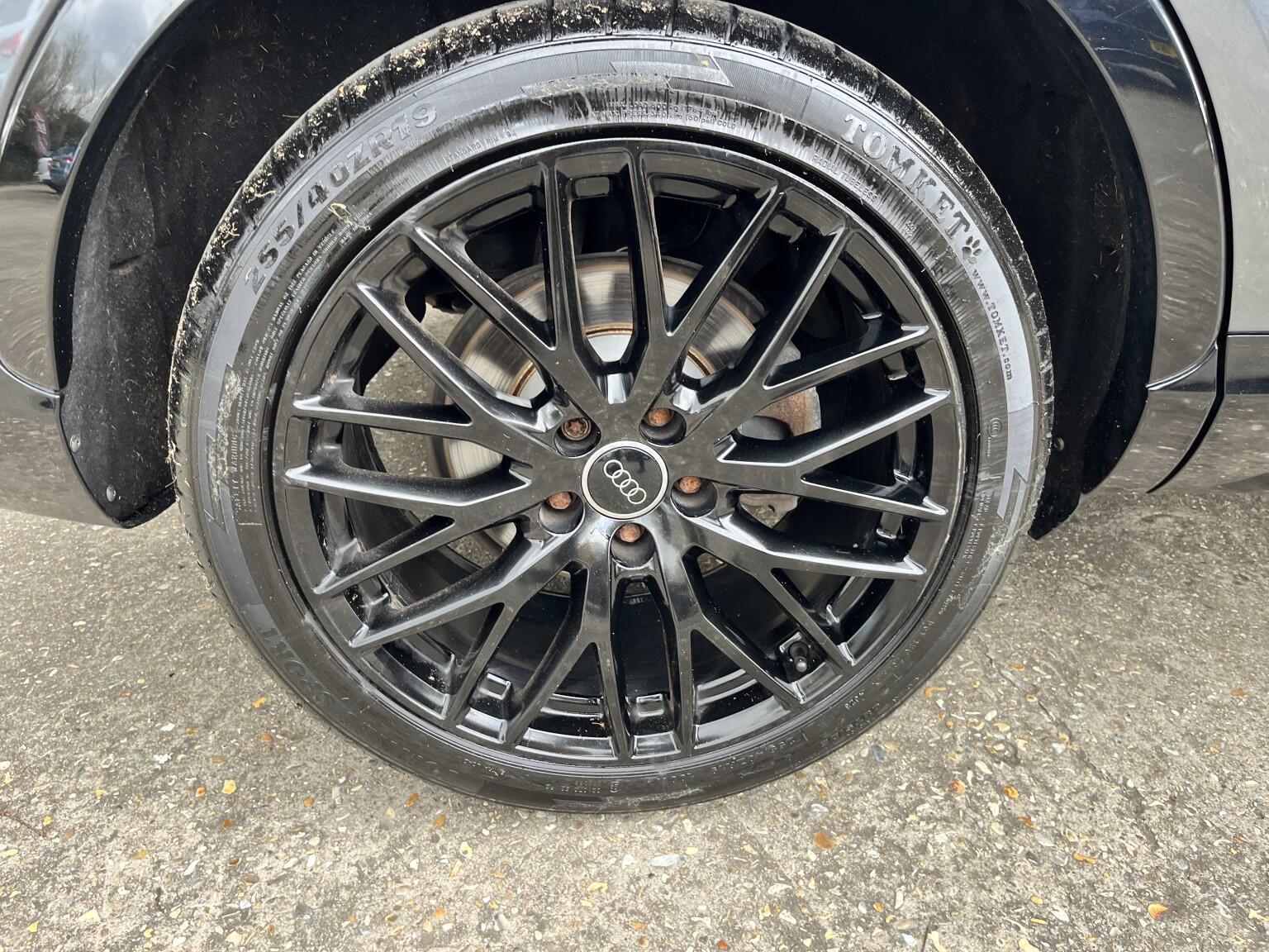 Audi Q3 1.4 TFSI CoD Black Edition Manual