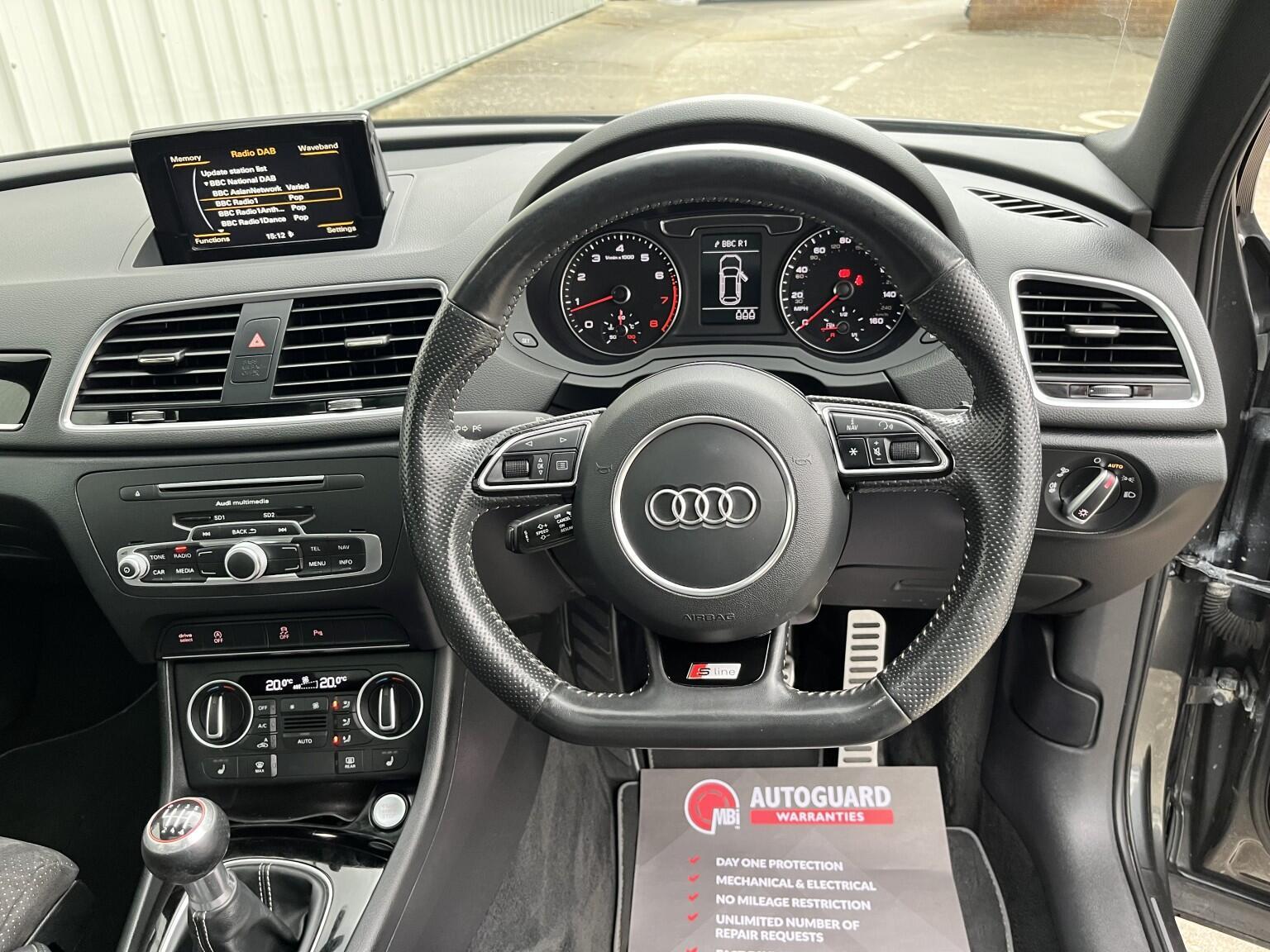 Audi Q3 1.4 TFSI CoD Black Edition Manual