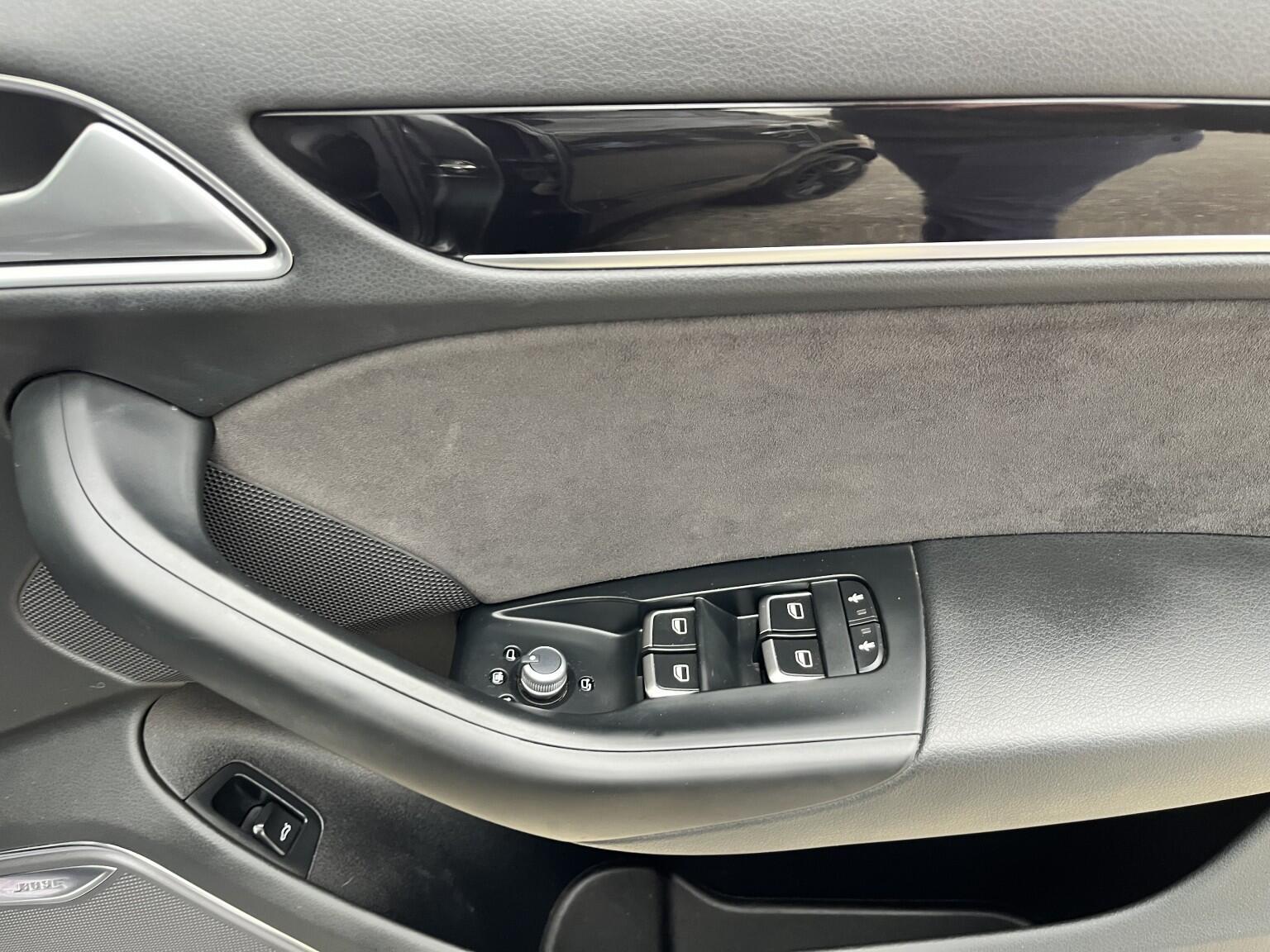 Audi Q3 1.4 TFSI CoD Black Edition Manual