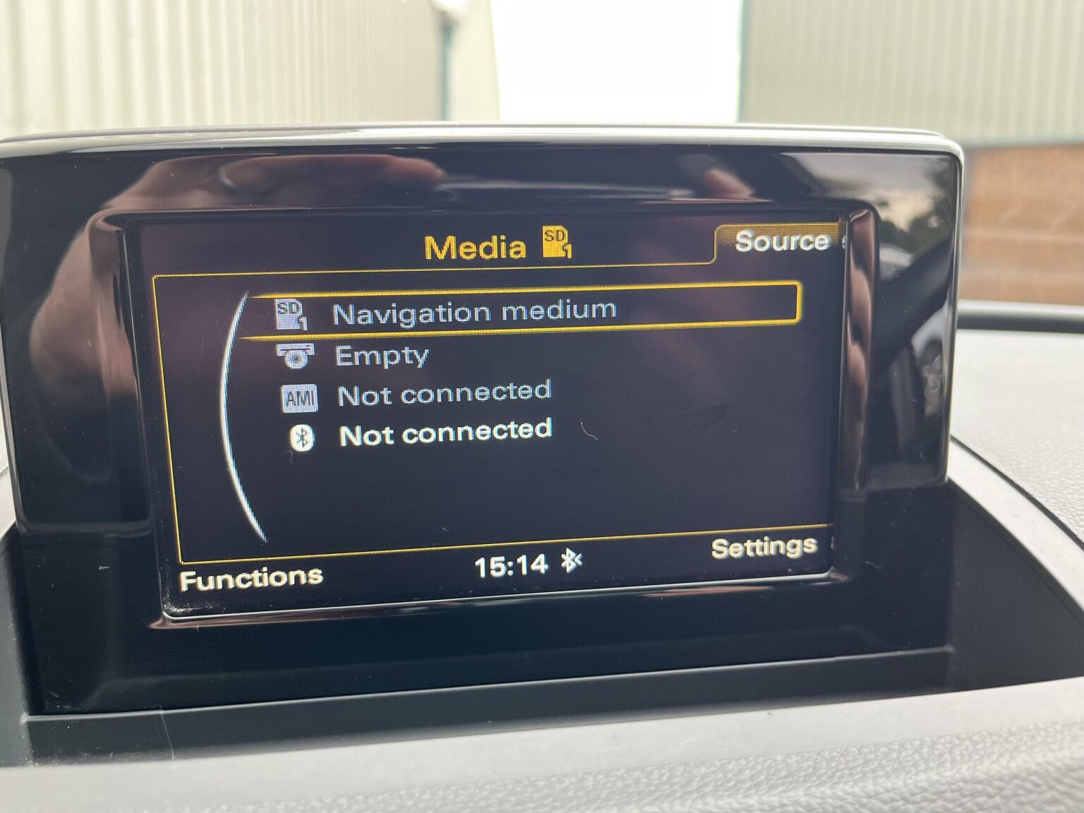 Audi Q3 1.4 TFSI CoD Black Edition Manual