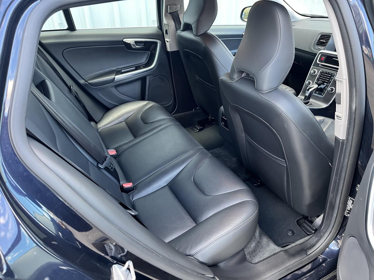 Volvo V60 2.0 SE Lux Nav D4