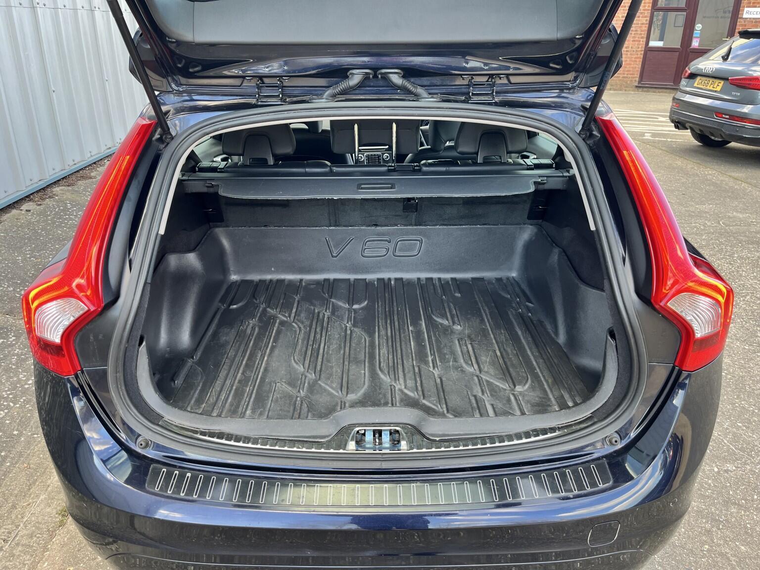 Volvo V60 2.0 SE Lux Nav D4