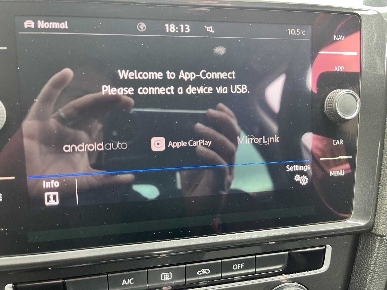 Volkswagen Golf 1.4 TSI BlueMotion Tech SE Nav