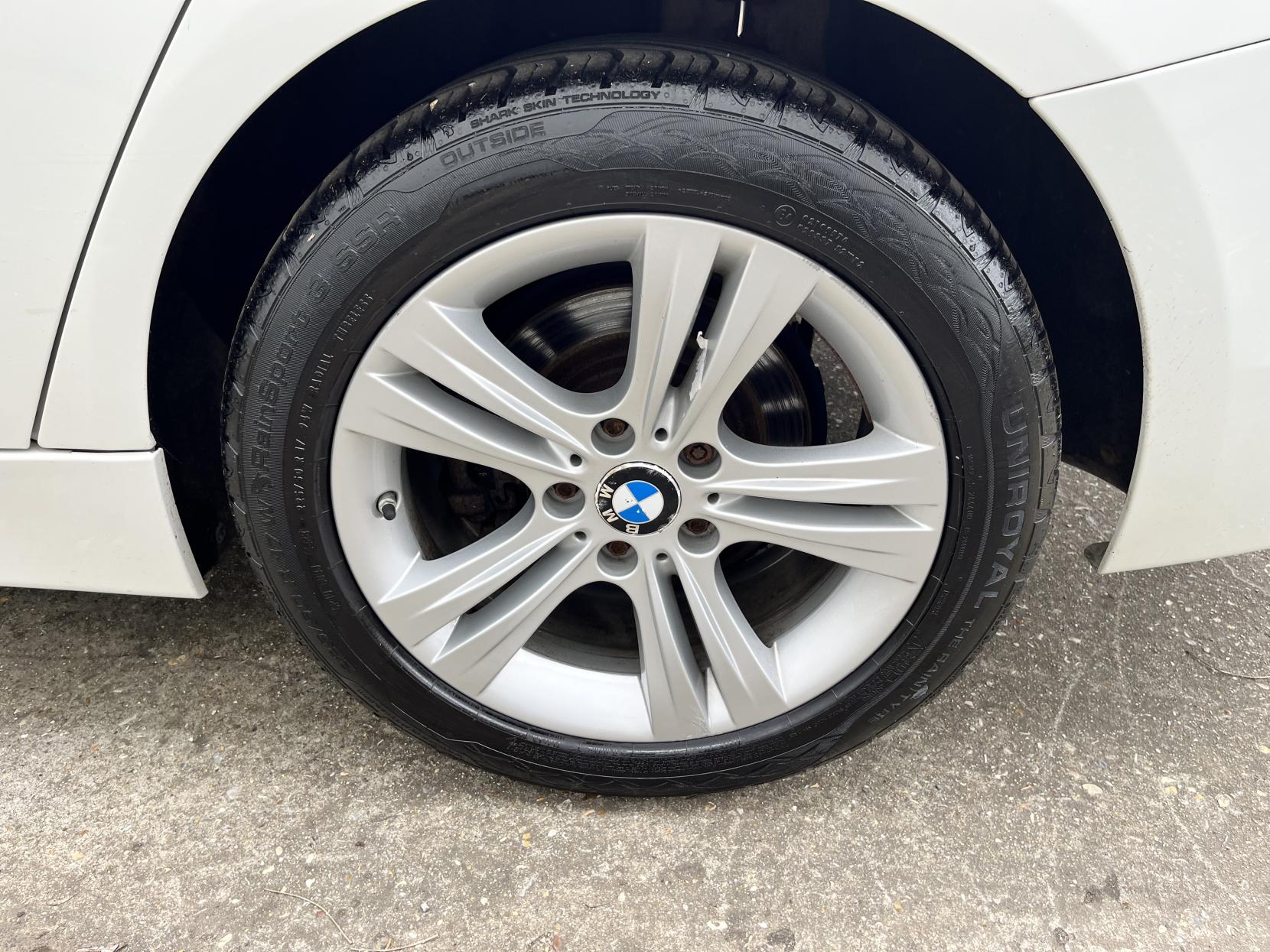 BMW 3 Series 2.0 320i Sport Euro 6 (s/s) 4dr