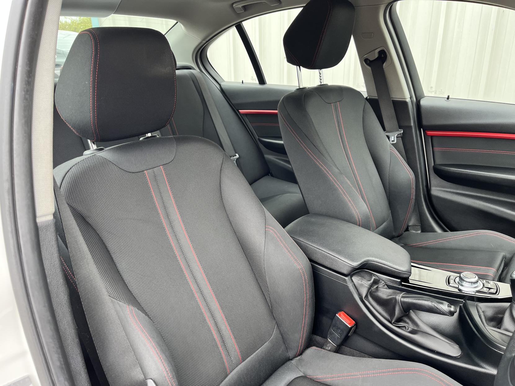 BMW 3 Series 2.0 320i Sport Euro 6 (s/s) 4dr