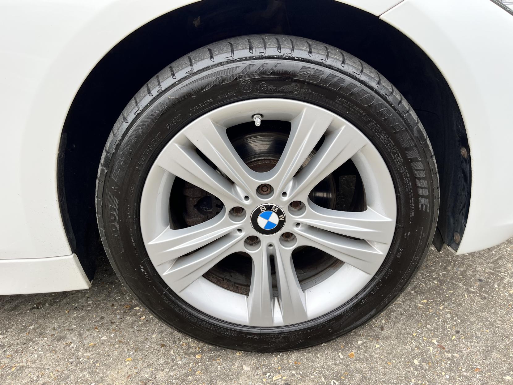 BMW 3 Series 2.0 320i Sport Euro 6 (s/s) 4dr