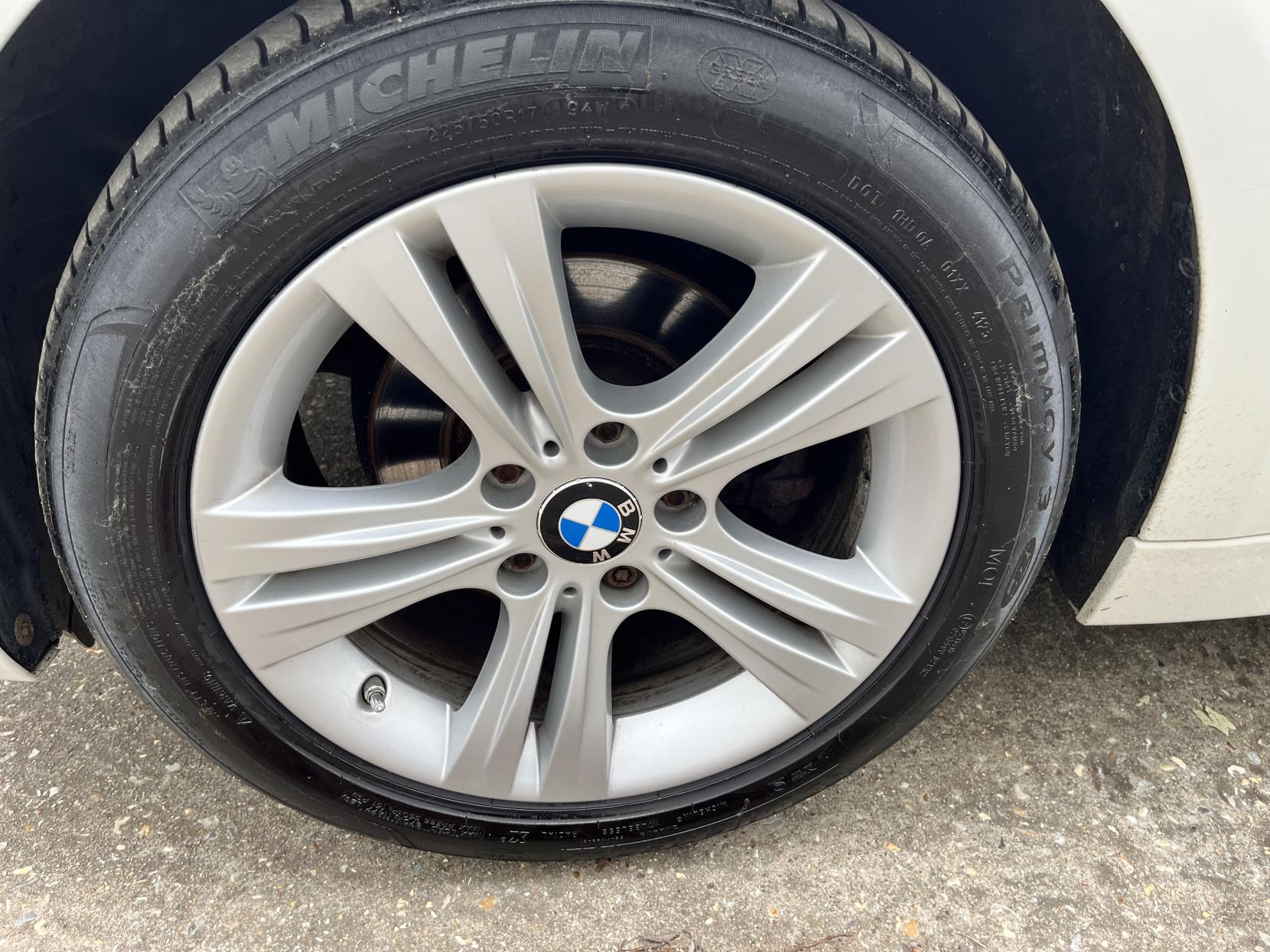 BMW 3 Series 2.0 320i Sport Euro 6 (s/s) 4dr