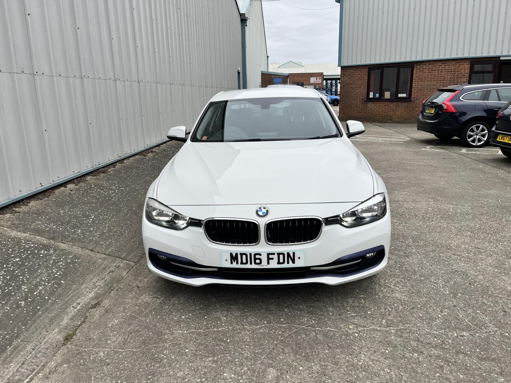 BMW 3 Series 2.0 320i Sport Euro 6 (s/s) 4dr