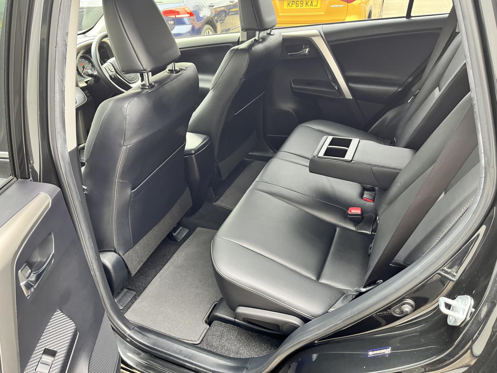 Toyota Rav4 2.0 D-4D Invincible