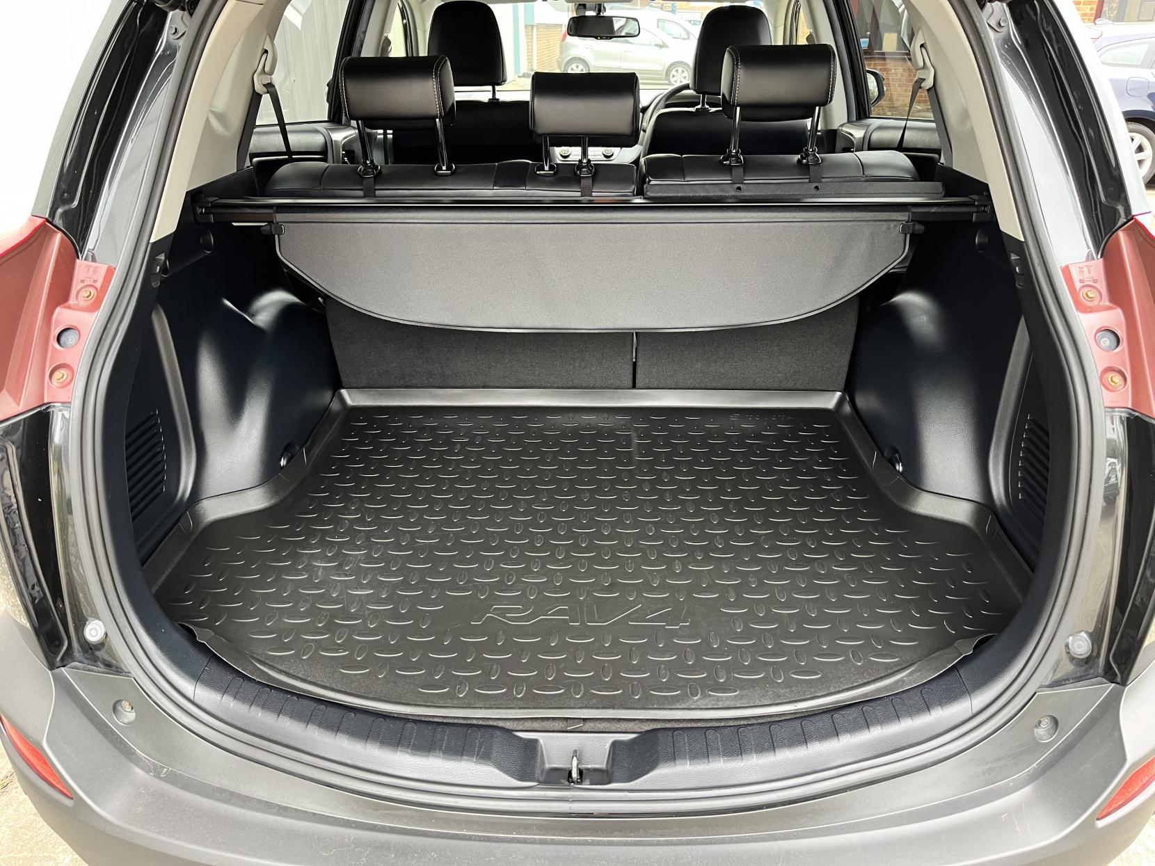 Toyota Rav4 2.0 D-4D Invincible