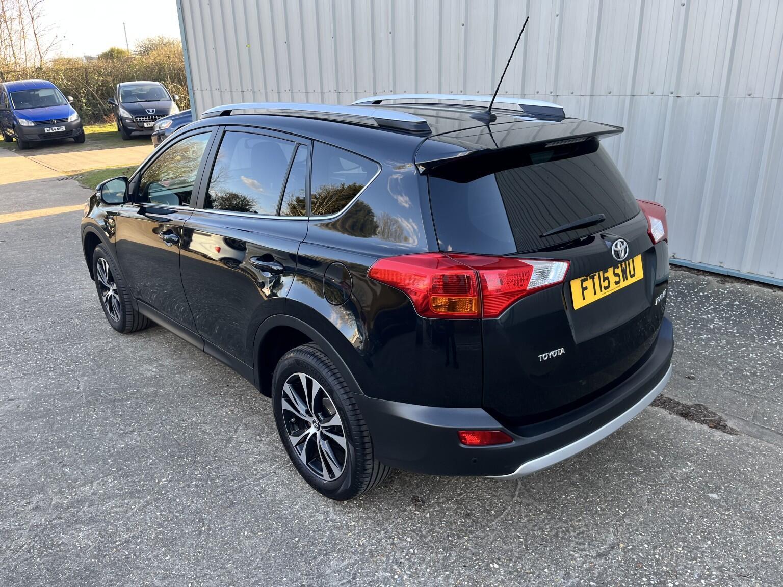 Toyota Rav4 2.0 D-4D Invincible